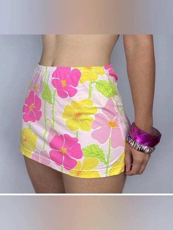 Lilly Pulitzer Dresses & Skirts - Lilly Pulitzer White Label Sweet Sally wrap swim skirt, size S rare print